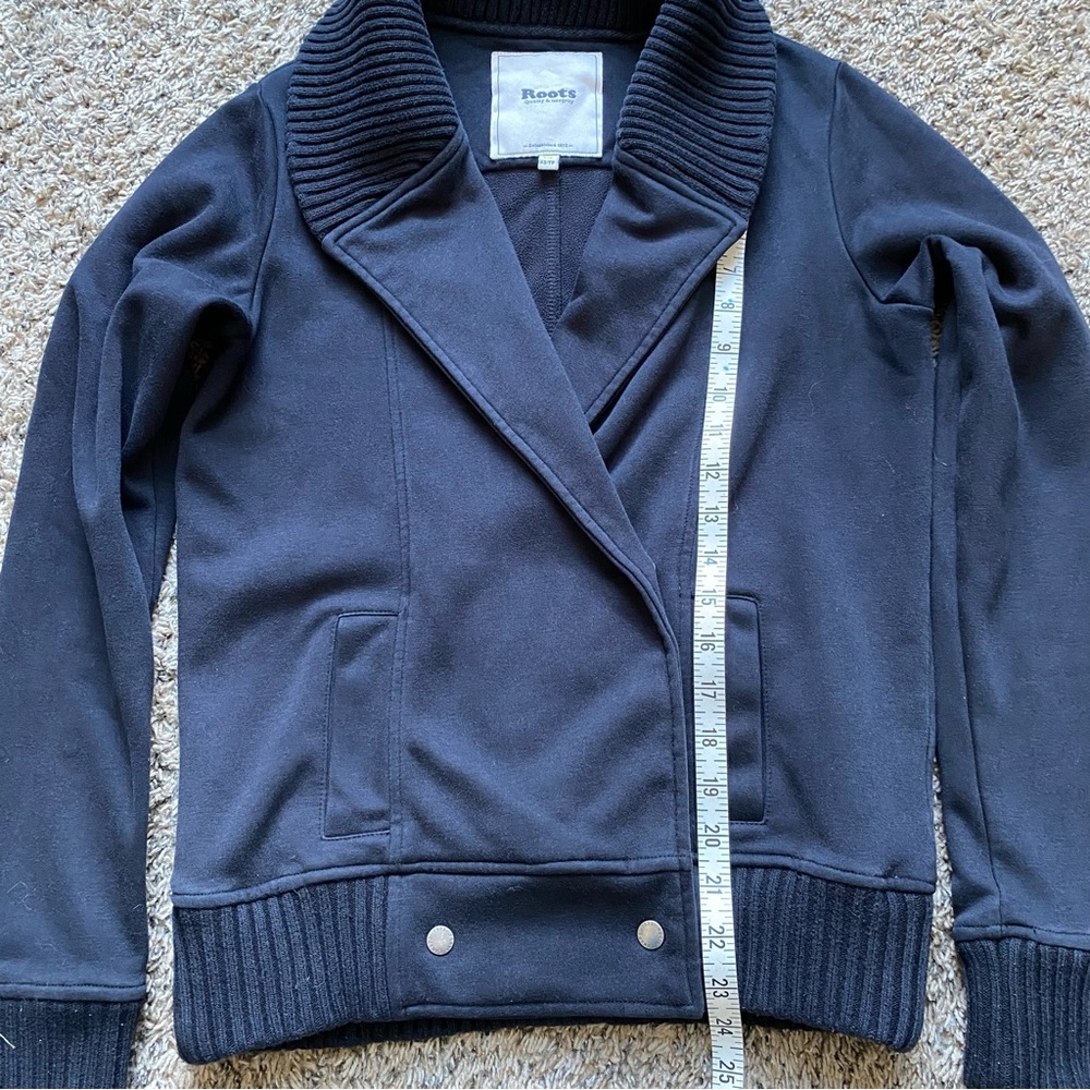Roots Jacket - Picture 11 of 12